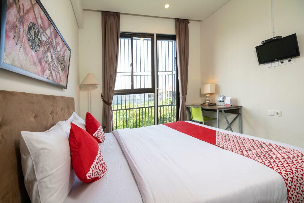 Oyo 697 Olivia Inn Denpasar Легиан Экстерьер фото